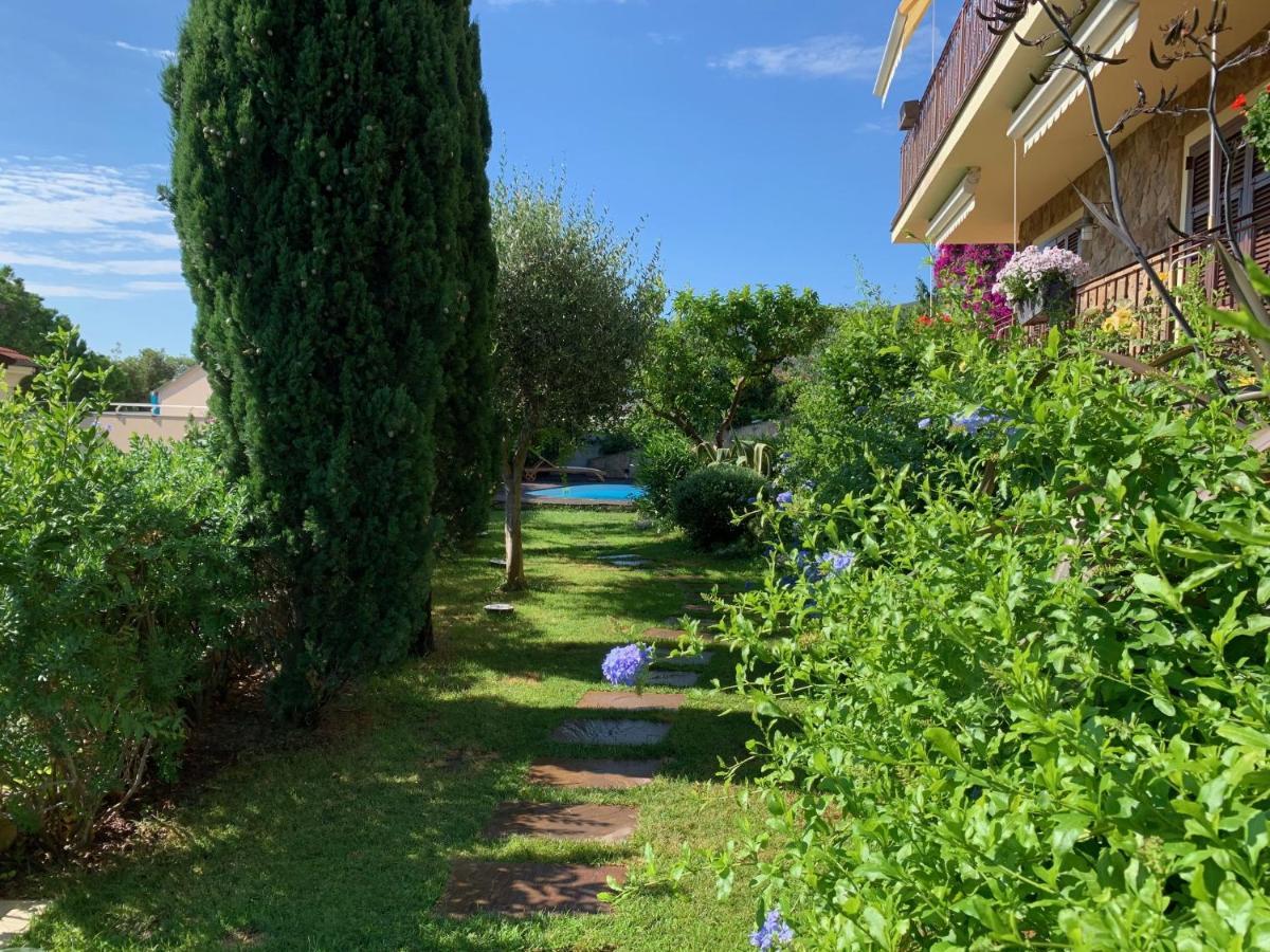 Villa Pineland Borghetto Santo Spirito Eksteriør bilde